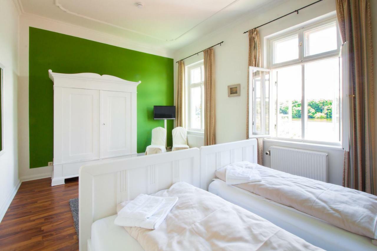 Schloss Gluecksburg Apartment ภายนอก รูปภาพ