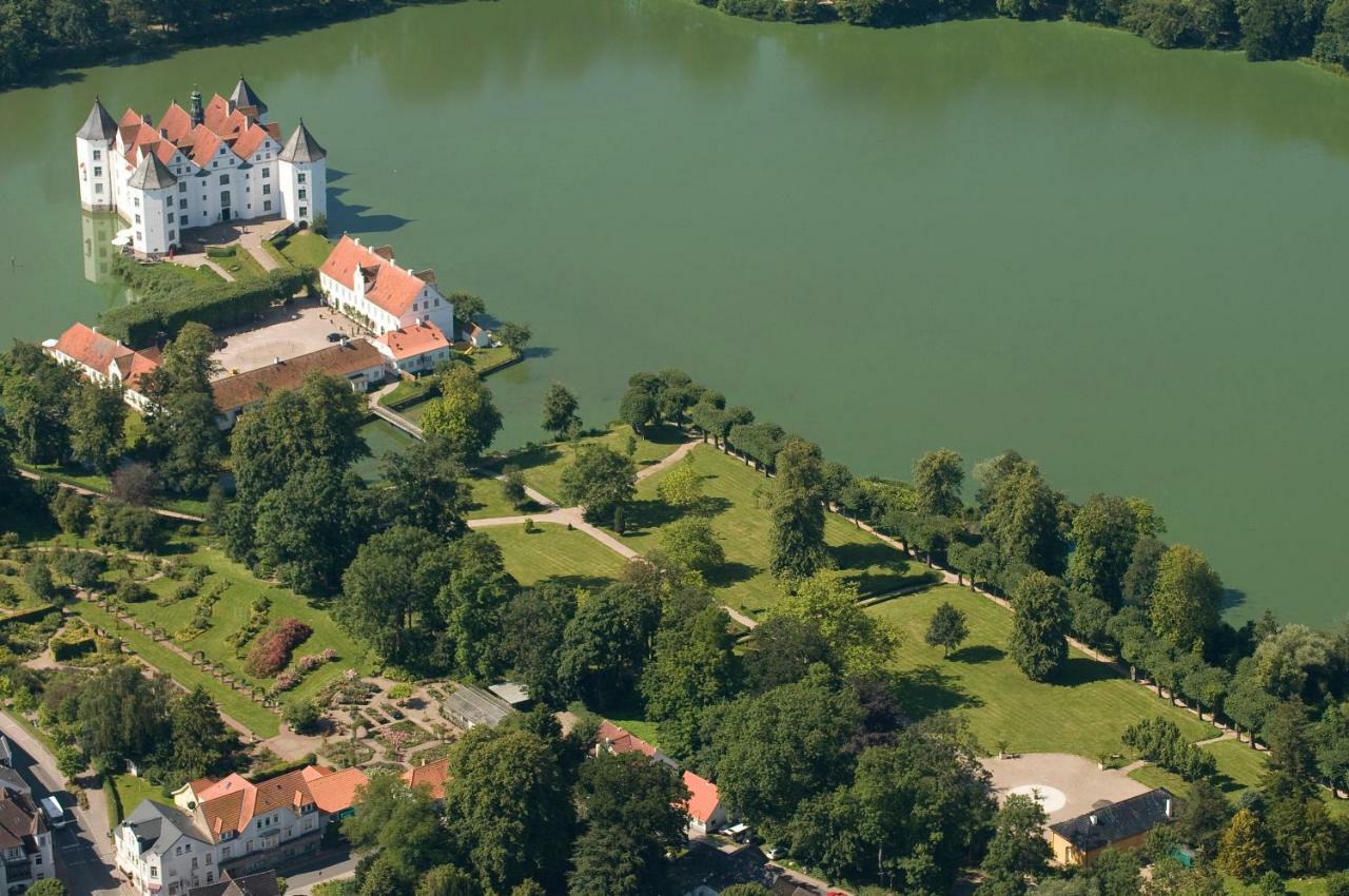 Schloss Gluecksburg Apartment ภายนอก รูปภาพ