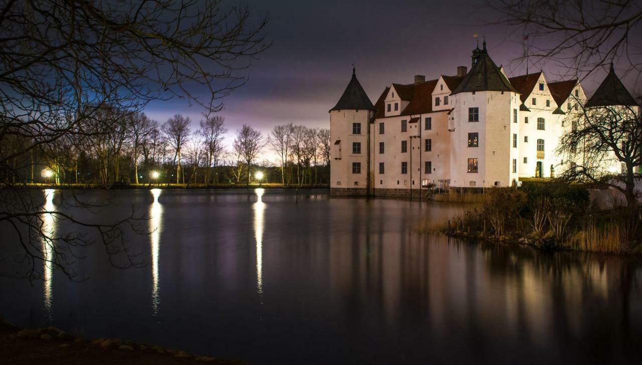 Schloss Gluecksburg Apartment ภายนอก รูปภาพ